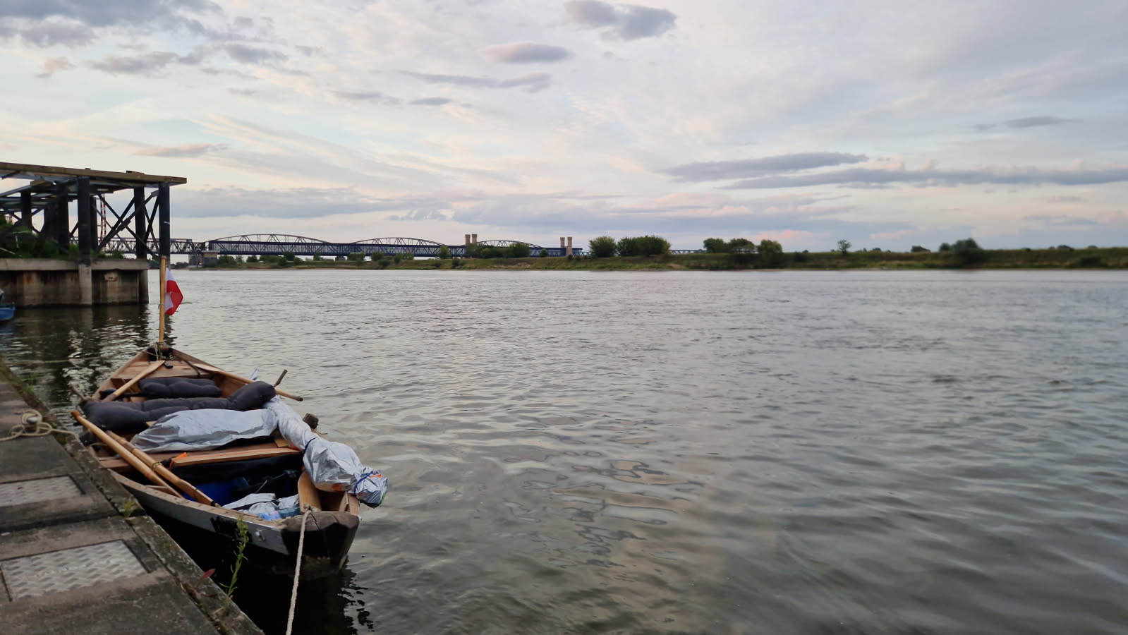 JEŹDŹCY WIRÓW, NIEZNANE (NAM) WSIE Z GOTYKIEM, CZAJKI I KOLEJNY MOST, TYM RAZEM PATCHWORKOWY